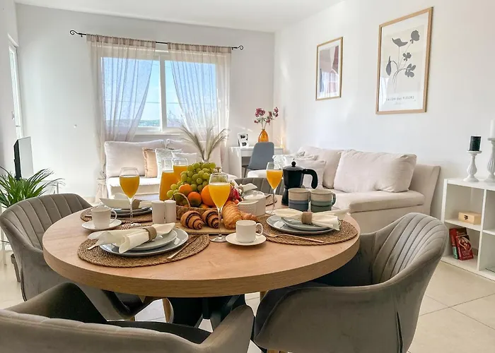 Two Bedroom Boho Chic Apartment At Mlini